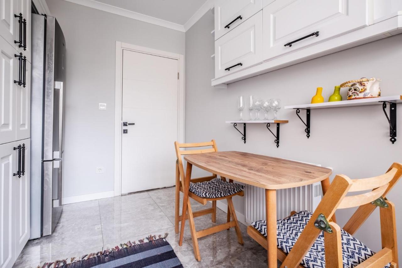 Vibrant Flat With Balcony In Maltepe Apartment Istanbul Exterior photo