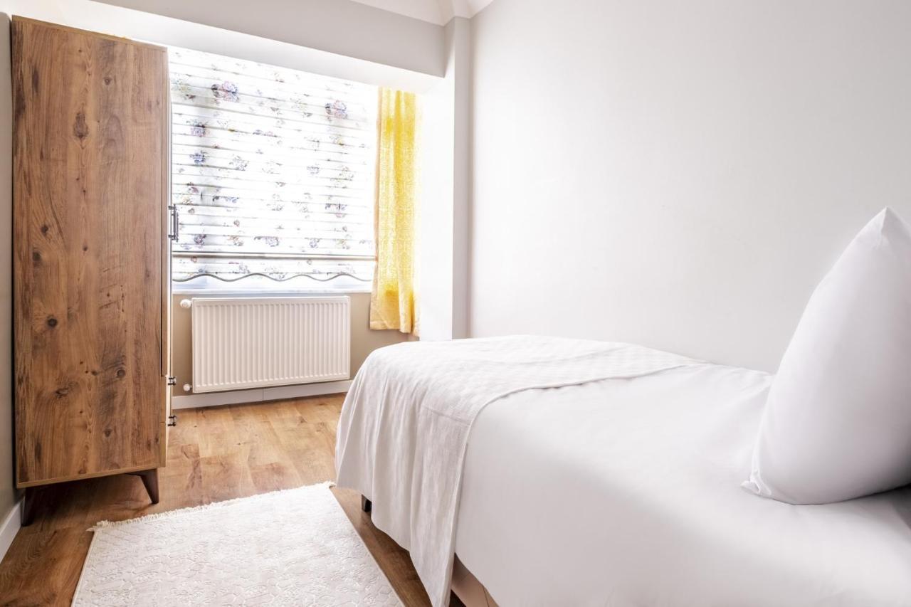 Vibrant Flat With Balcony In Maltepe Apartment Istanbul Exterior photo